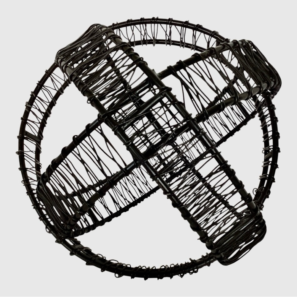 3D Geometric Metal Woven Wire Sphere Sculpture Tabletop Decor Black